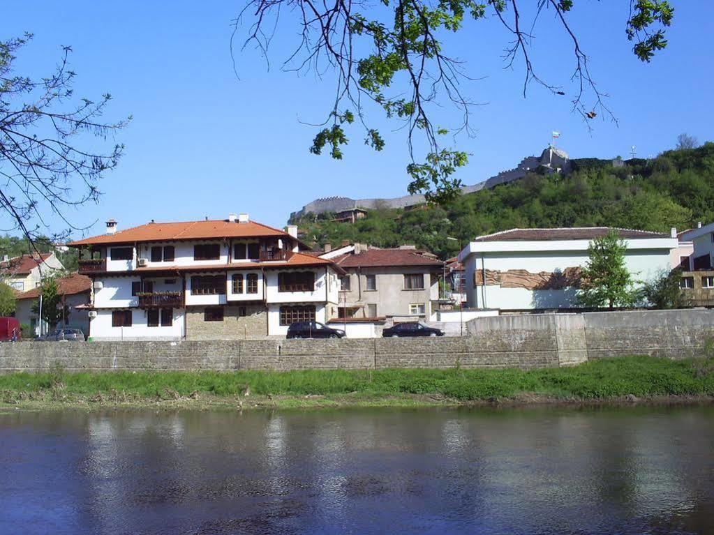 Family Hotel Varosha 2003 Lovech Exterior foto
